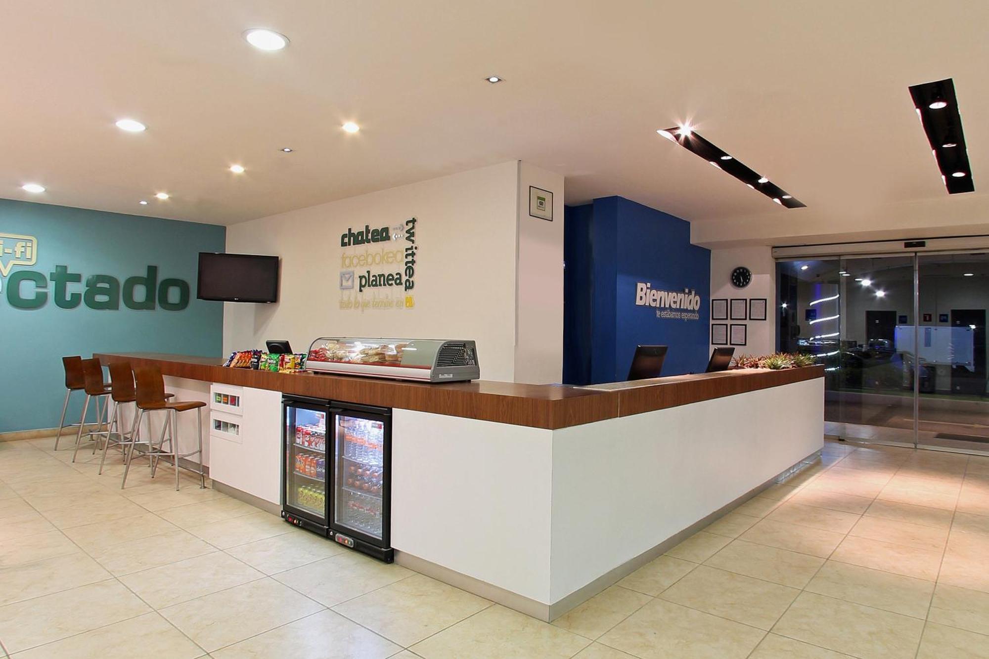 Hotel One Queretaro Aeropuerto à El Coyote Extérieur photo